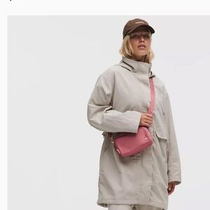 NWT-lululemon athletica mauve-pink crossbody bag with rose gold logo